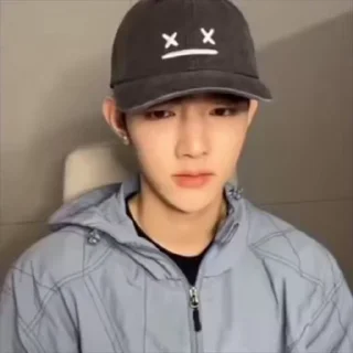 Video sticker 😐 моя честная реакция @bygreedy :: @fStikBot