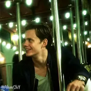 Video sticker 🕴 - ᗷY @ahMshY 𓉮 . Bill Skarsgård