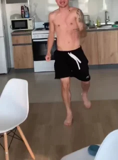 Video sticker 😘 LE,Сахалинец