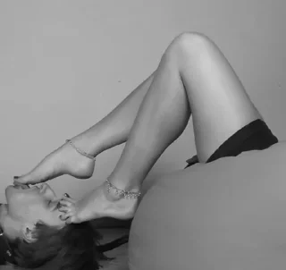 Video sticker 👠 FemdomNeangel :: @fStikBot
