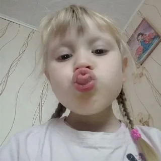 Telegram sticker 😘 devochka iz anime