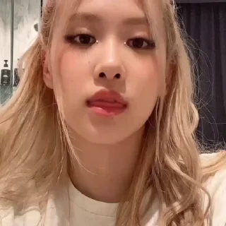 Video sticker 🧁 ‎  ‎      R : @pinkcore