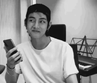 Video sticker ☺️ @thv_uniiverse