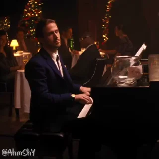 Video sticker 🎹 - ᗷY @ahMshY 𓉮 . LA LA LAND