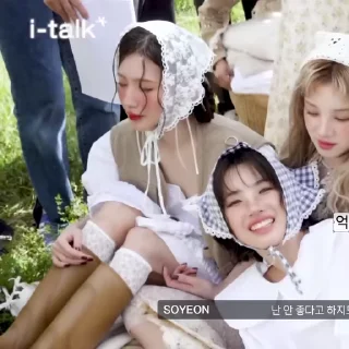 Video sticker 🍵 ᅠᅠ spring ’ s @c1eun ៸ odette ?