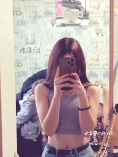 Sticker 🤩 Хз @MoiStikiBot