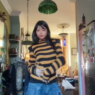 Video sticker 🐝 by @one4w