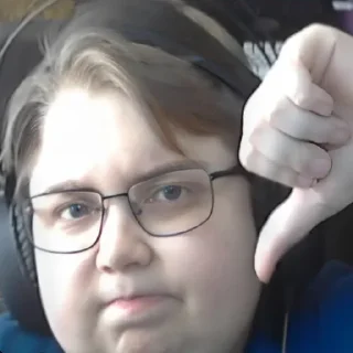 Video sticker 👎 Денис реакция