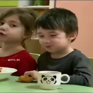 Video sticker 😉 𒊹︎𝐸 𝐿 𝐸 𝑉 𝐸 𝑁 𒊹︎