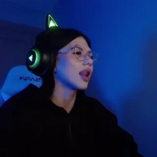 Video sticker 👄 Ну Мать :: @fStikBot