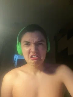 Video sticker 🌟 ТИМУРЧИК В ПОПЕ ОГУРЧИК :: @fStikBot