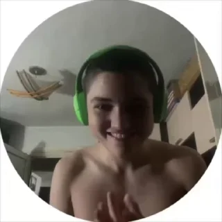 Video sticker 🌟 ТИМУРЧИК В ПОПЕ ОГУРЧИК :: @fStikBot