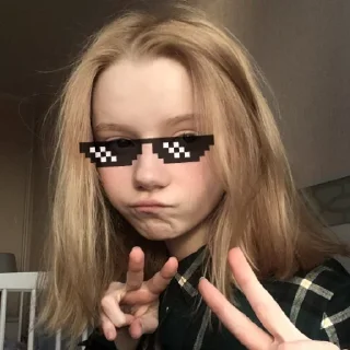 Video sticker 😎 @Canuvi7w7's_2