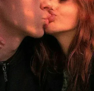 Video sticker 💋 Cuddles 2 💜 @cutelovestickers