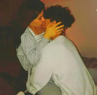 Video sticker 💋 Cuddles 2 💜 @cutelovestickers