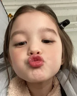 Video sticker ⭐️ INI AIHUA • @sticbot