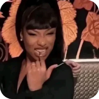 Video sticker 🖼 xoitstickers💅💜