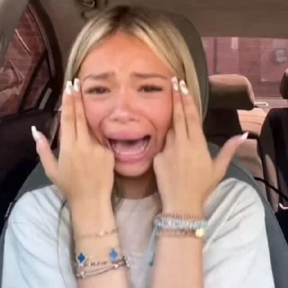 Телеграм стикер 😭 @R860_3 رُقَيَّة's Honest reaction