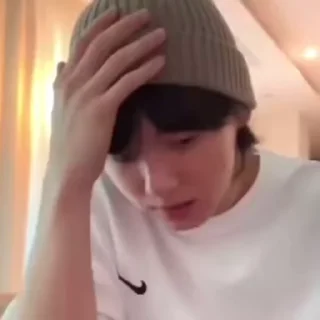 Video sticker 🤔 mr tease @caiminhugs :: @fStikBot