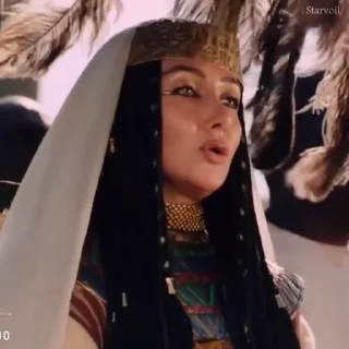 Video sticker 💅 ╰ 👸: 𝘻𝘰𝘭𝘦𝘺𝘬𝘩𝘢 @starvoil