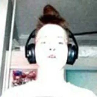 Video sticker ☺️ uuh ➡️ @EmojiRuBot