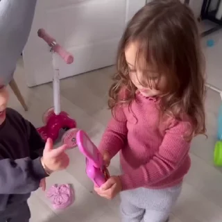 Video sticker 🧁 Baby 4 , @Wallgif