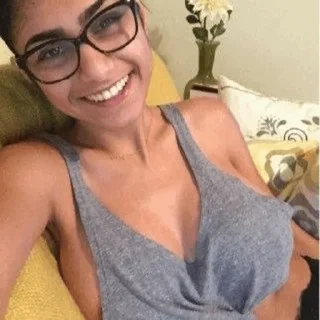 Telegram sticker 🎃 @FUCK_MOVIE | mia khalifa