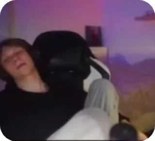 Video sticker 🌟 депенс дудоня :: @fStikBot