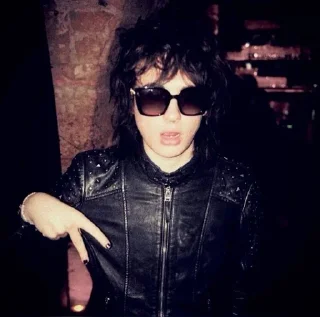 Telegram sticker 🌟 touch the grass but i smoked i :: @fStikBot