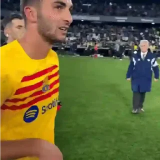 Video sticker 😀 - ᗷY @AhmShY 𓉮 . Ferran Torres